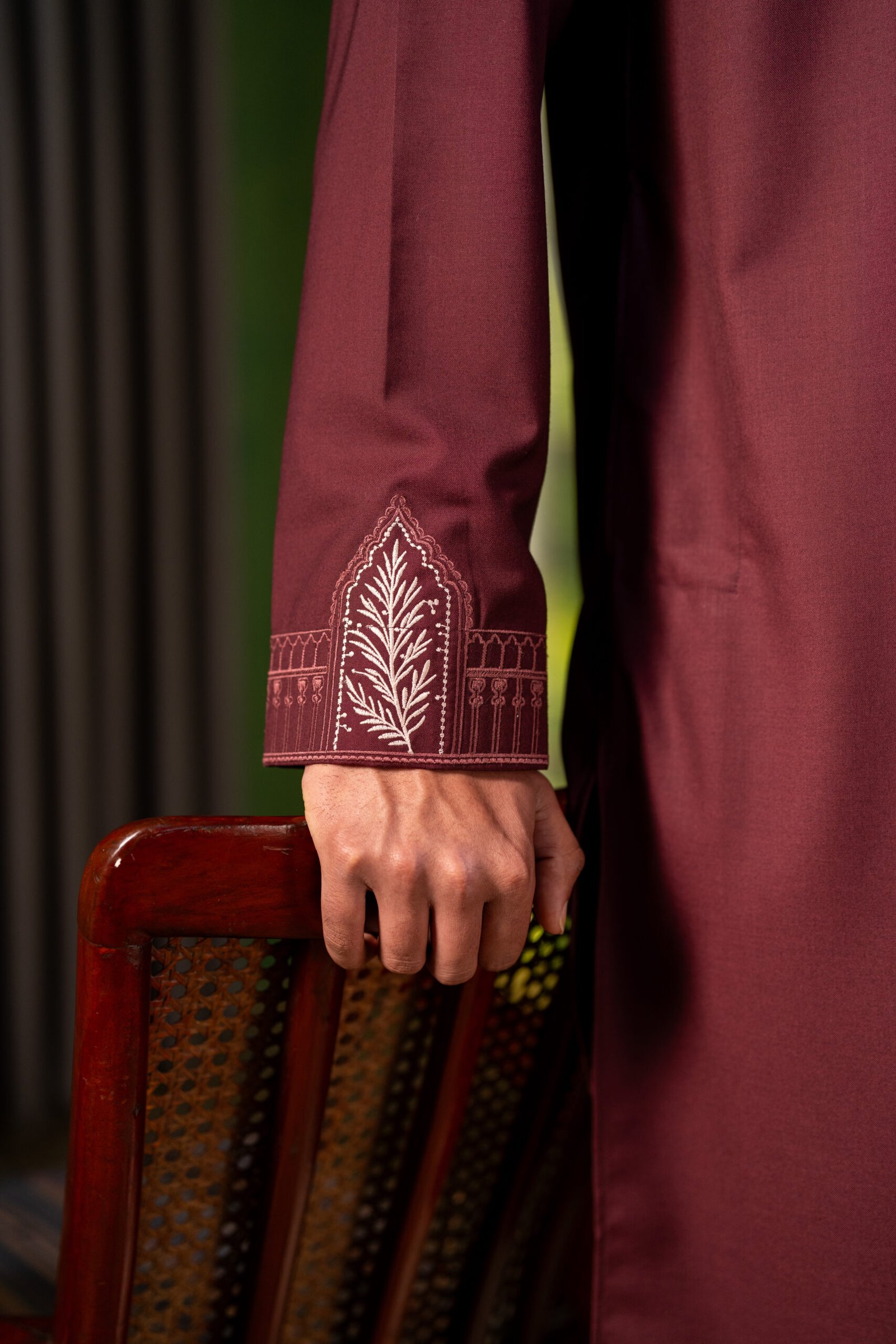Noor -e- Burgundy - Image 5